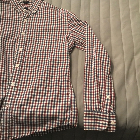 Men’s J. Crew Button Down - Picture 3 of 4